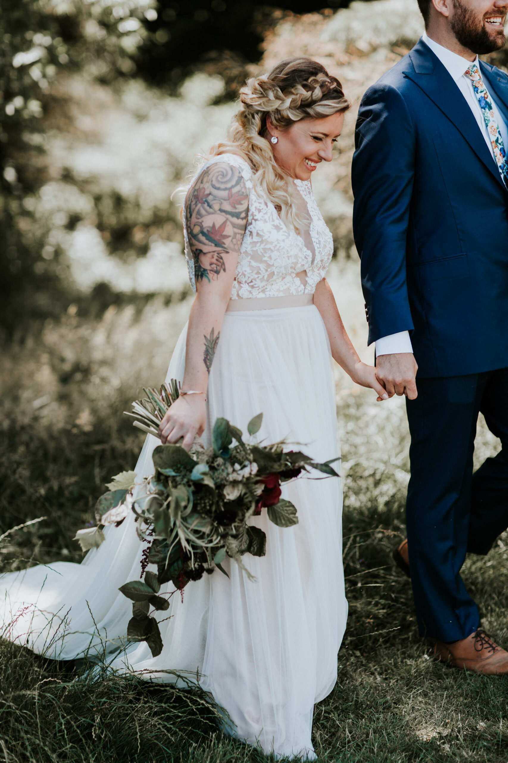 FAMILY HOME OUTDOOR WEDDING | JASON + CARRIE - Brandon Scott Photography